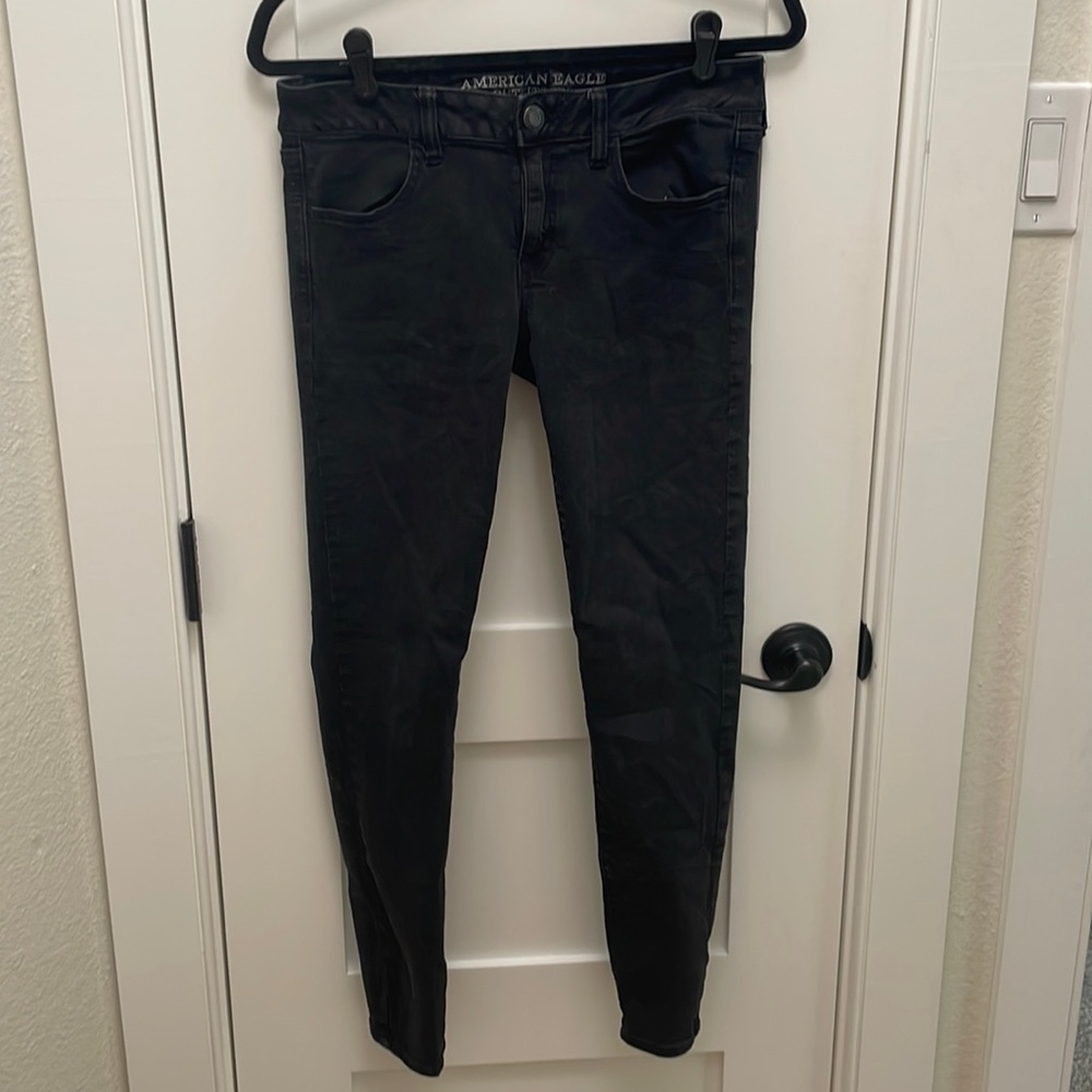 Size 8 black American Eagle skinny jeans
